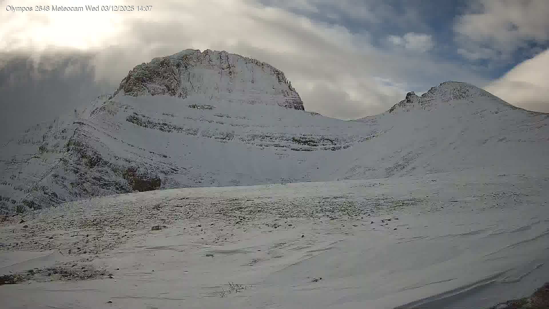 Olympos — snowy mountain view. Snow Report archive webcam capture, 3 December 2025.